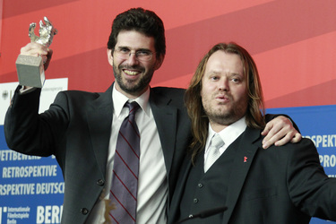 Joshua Marston, Andamion Murataj