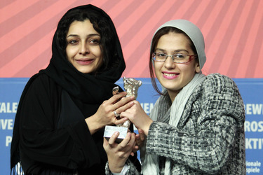 Sareh Bayat, Sarina Farhadi