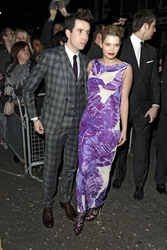 Pixie Geldof mit Begleitung