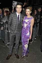 Pixie Geldof mit Begleitung