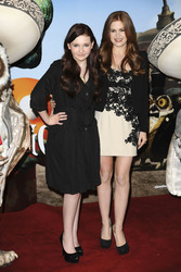Abigail Breslin, Isla Fisher