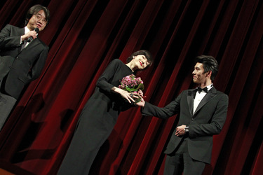 Yoon-ki Lee, Soo-jung Lim / Su-jeong Lim, Bin Hyun / Bin Hyeon