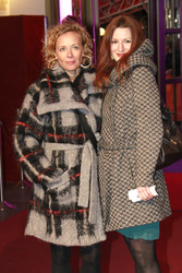Katja Riemann mit Begleitung