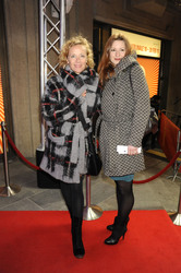 Katja Riemann mit Begleitung