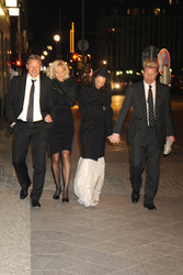 Boris Becker mit Gattin Lilly und Gästen