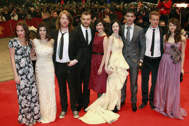 Alicia Vikander (Schweden), Clara Lago (Spanien), Domhnall Gleeson (Irland), Pilou Asbaek (Dänemark), Marija Skaricic (Kroatien), Andrea Riseborough (Großbritannien), Nik Xhelilaj (Albanie), Alexander Fehling (Deutschland), Natasha Petrovic (Mazedonien)