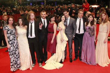 Alicia Vikander (Schweden), Clara Lago (Spanien), Domhnall Gleeson (Irland), Pilou Asbaek (Dänemark), Marija Skaricic (Kroatien), Andrea Riseborough (Großbritannien), Nik Xhelilaj (Albanie), Alexander Fehling (Deutschland), Natasha Petrovic (Mazedonien), Sylvia Hoeks (Niederlande)