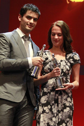 Nik Xhelilaj, Alicia Vikander