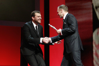 Pilou Asbaek, Ralph Fiennes