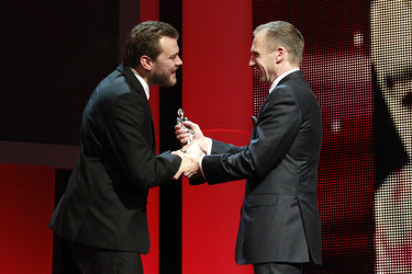 Pilou Asbaek, Ralph Fiennes
