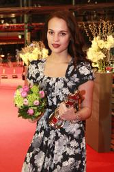 Alicia Vikander