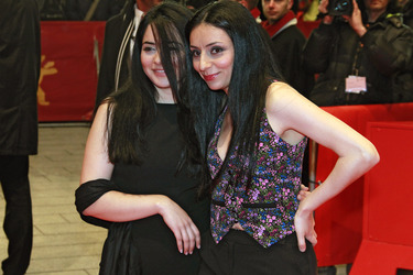 Nesrin Samdereli, Yasemn Samdereli