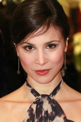 Aylin Tezel