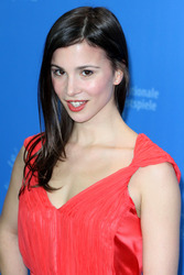 Aylin Tezel