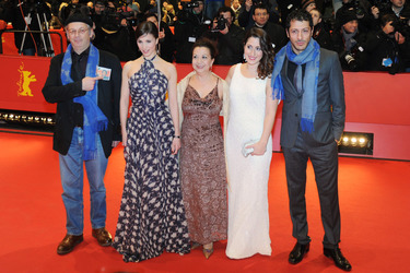 Vedat Erincin, Aylin Tezel, Lilay Huser, Demet Guel, Fahri Yardim
