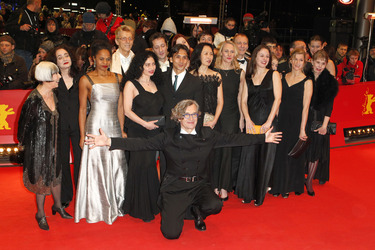 Wim Wenders mit Cast und Crew von 'Pina'