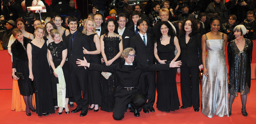Wim Wenders mit Cast und Crew von 'Pina'