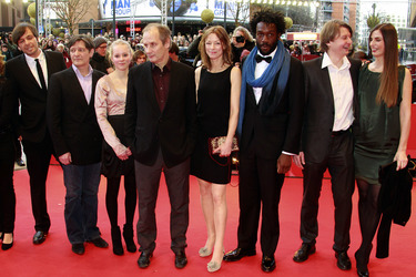 Ulrich Köhler, Pierre Bokma, Maria Elise Miller, Hippolyte Girardot, Jenny Schily, Jean-Christophe Folly, Sava Lolov, Janine Jackowski