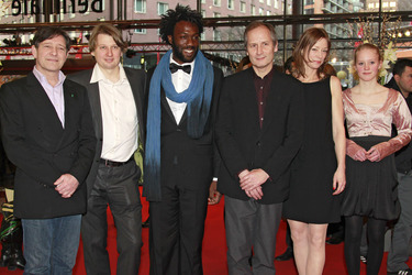 Pierre Bokma, Sava Lolov, Jean-Christophe Folly, Hippolyte Girardot, Jenny Schily, Maria Elise Miller
