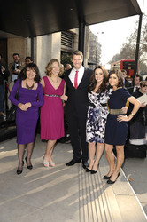 Lorraine Kelly mit Gästen
