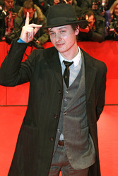 Tom Schilling