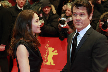 Diane Lane, Josh Brolin