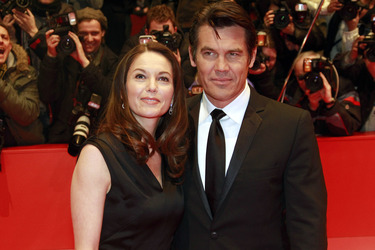 Diane Lane, Josh Brolin