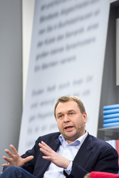 Dirk Kurbjuweit