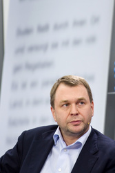 Dirk Kurbjuweit