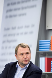 Dirk Kurbjuweit