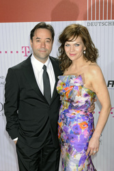 Jan Josef Liefers, Anna Loos