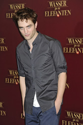 Robert Pattinson