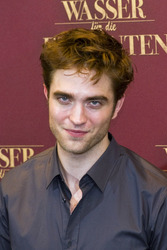 Robert Pattinson