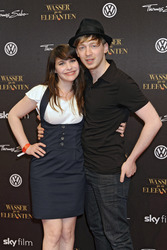 Jamila Saab, Tino Mewes