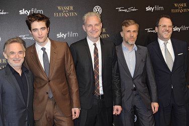Erwin Stoff, Robert Pattinson, Francis Lawrence, Christoph Waltz