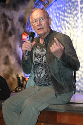 Lance Henriksen