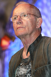 Lance Henriksen