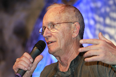 Lance Henriksen