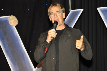 Scott Bakula