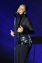 Sade Adu