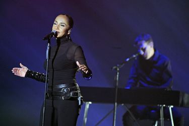 Sade Adu