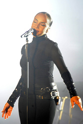 Sade Adu