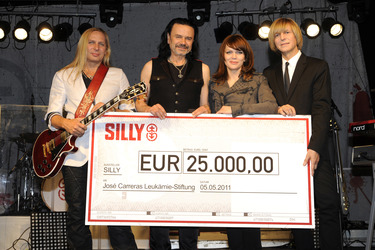 Uwe Hassbecker, Jäcki Reznicek, Anna Loos, Ritchie Barton (Silly)