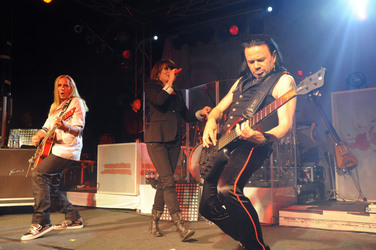 Uwe Hassbecker, Anna Loos, Jäcki Reznicek (Silly)