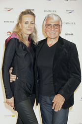 George Glueck mit Begleitung