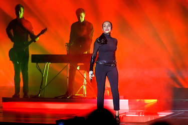 Sade Adu