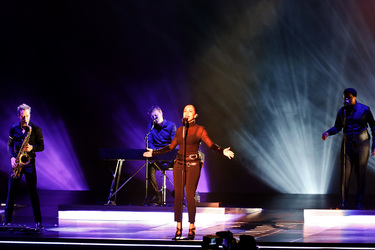Sade Adu