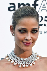 Ana Beatriz Barros