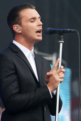 Theo Hutchcraft (Hurts)