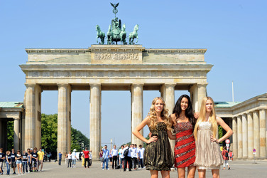 Jana Beller, Rebecca Mir, Amelie Klever